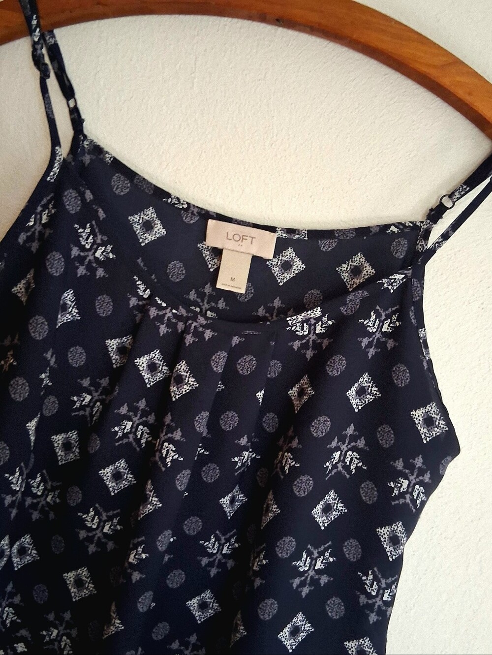 LOFT‎ Navy Blue Geometric Print Pleated Camisole Tank Top